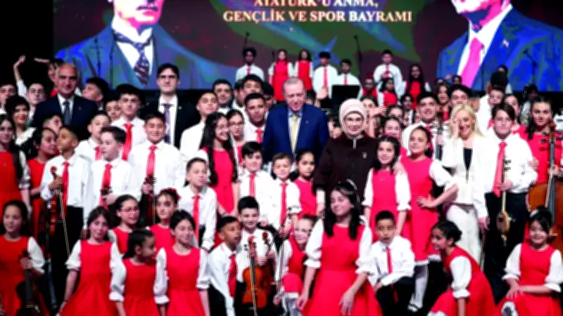 Cumhurbaşkanı Erdoğan: Gençlerimizle Türkiye Yüzyılı'nı İnşa Edeceğiz