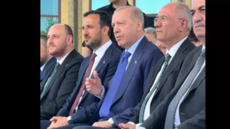 Cumhurbaşkanı Erdoğan 'Türkler geliyor' şarkısına eşlik etti