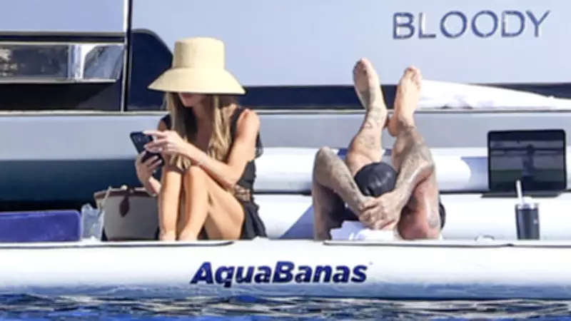 David Beckham ve Victoria Beckham Ailece İspanya Tatilinde