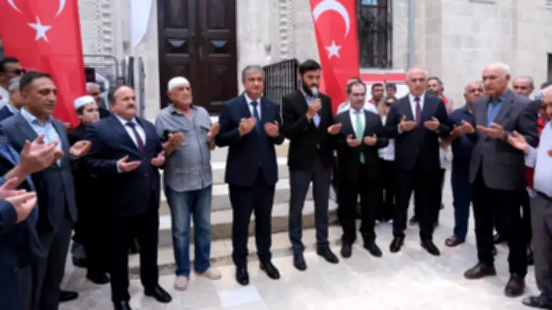 Depremde Zarar Gören Tarihi Mestanzade Camii Yeniden İbadete Açıldı