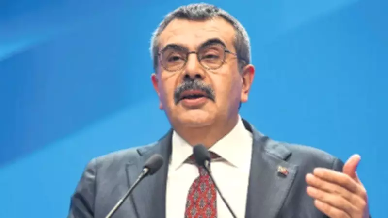 Dijital yalnızlığın çözümü milli değerlerdir