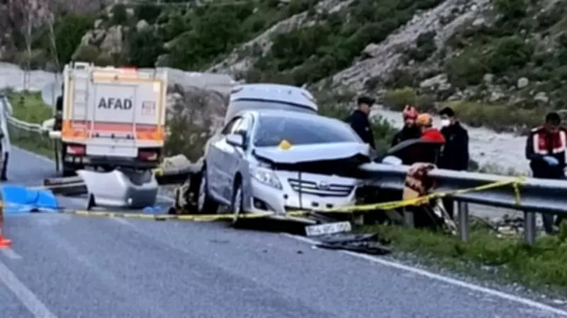 Düğün Dönüşü Acı Kaza: 1 Ölü, 3 Yaralı