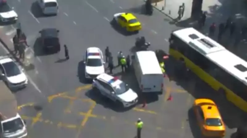 Dolmabahçe'de kadın polise araç çarptı: Durumu ağır