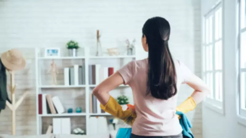 Duvarları silerken sakın bu hatayı yapmayın! Boyayı tamamen mahvediyor