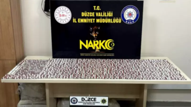 Düzce'de araçta 4 bin 273 uyuşturucu hap ele geçirildi