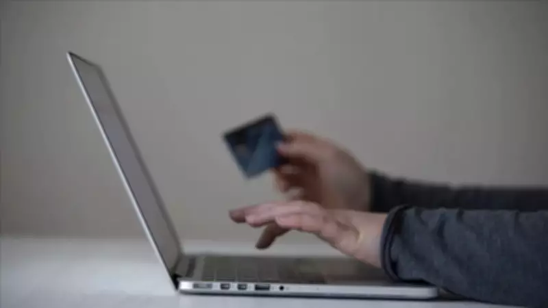 E-ticarette Kadın ve Erkeklerin Harcama Tercihleri Ayrıştı