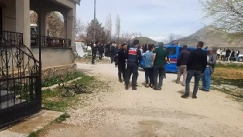 Eşini Tabancayla Vurup Canına Kıydı