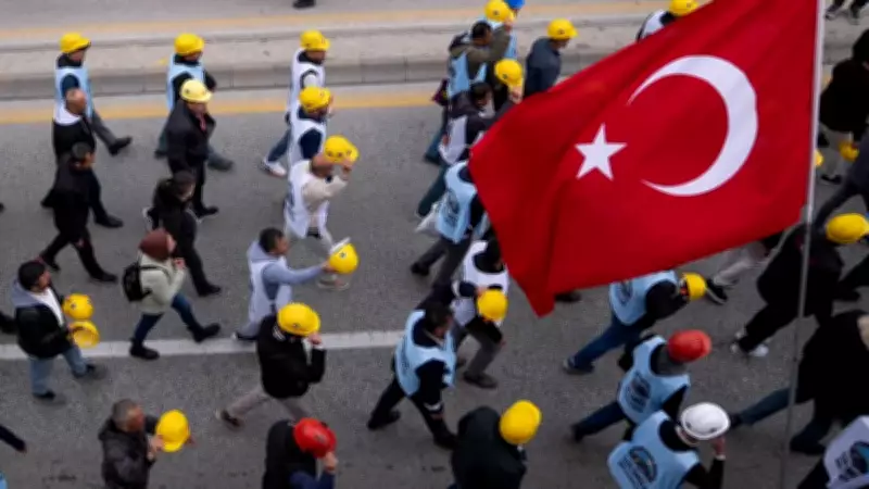 Ekonomi yönetimi 1 Mayıs Emek ve Dayanışma Günü'nü kutladı