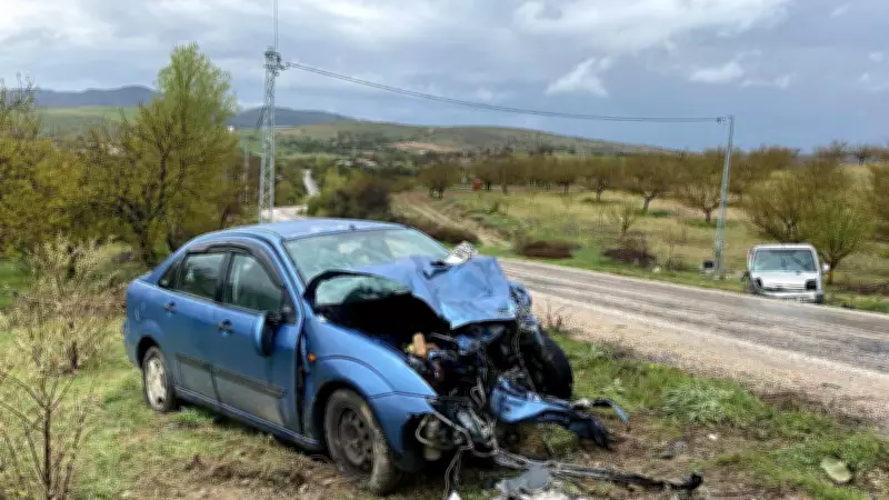 Elazığ'da feci kaza: 1 kişi öldü, 2 kişi yaralandı