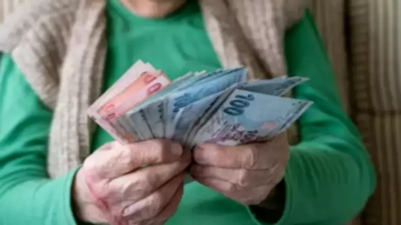 Emekliye kurulan tuzak ortaya çıktı! İkramiye farkı mesajına tıklayanın tüm hesabı boşaltılıyor