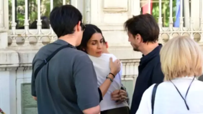 Engin Hepileri'nin Oğlu Babaannesine Veda Ederken Gözyaşlarına Boğuldu