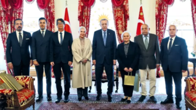 Erdoğan, 27 Mayıs darbesinin yıldönümünde Menderes ve arkadaşlarının ailelerini kabul etti