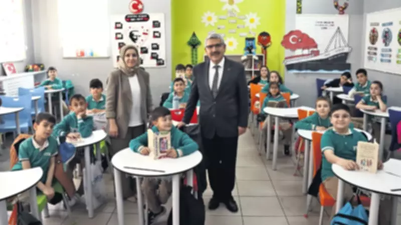 Erzincan'da öğrenci ve veliler kitap okuyarak ekran bağımlılığından korunuyor
