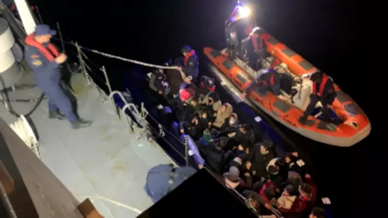 Ezine açıklarında 31 düzensiz göçmen yakalandı, 1 şüpheli gözaltında