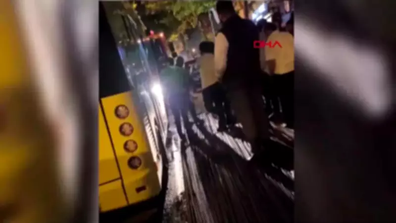 Fatih'te inşaat demiri İETT otobüsünü deldi, yolcu yaralandı