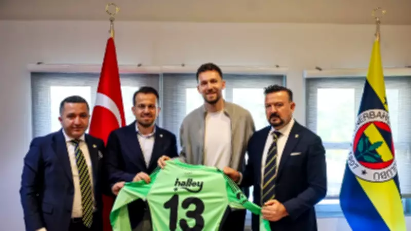 Fenerbahçe, Tarık Çetin'in Sözleşmesini 3 Yıl Uzattı