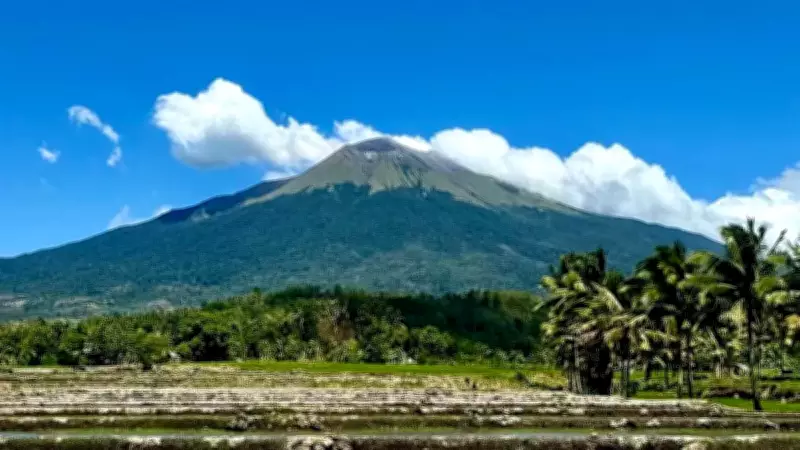 Filipinler'de Kanlaon Yanardağı Patladı: Kül Bulutu 800 Metreye Yükseldi