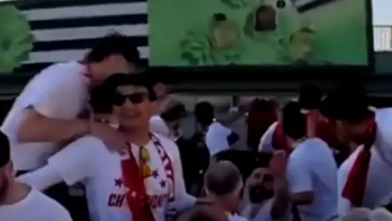 Galatasaray Şampiyonluk Turunda Korku Dolu Anlar: Çarpmaktan Son Anda Kurtuldular