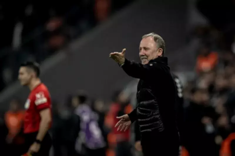 Galatasaray ve İcardi: Kontrollü Ayrılık mı, Yeni Bir Başlangıç mı?