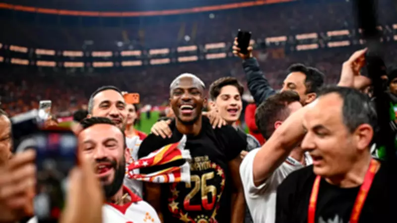 Galatasaray'da Muslera'nın Veda Yemeği Şampiyonluğu Getirdi: Osimhen Fitili Ateşledi