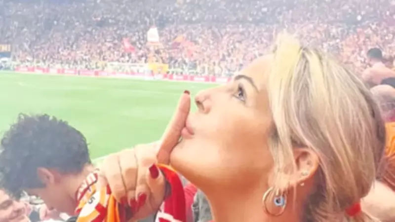 Galatasaray'ın 26. Şampiyonluğu Ünlüleri Birleştirdi