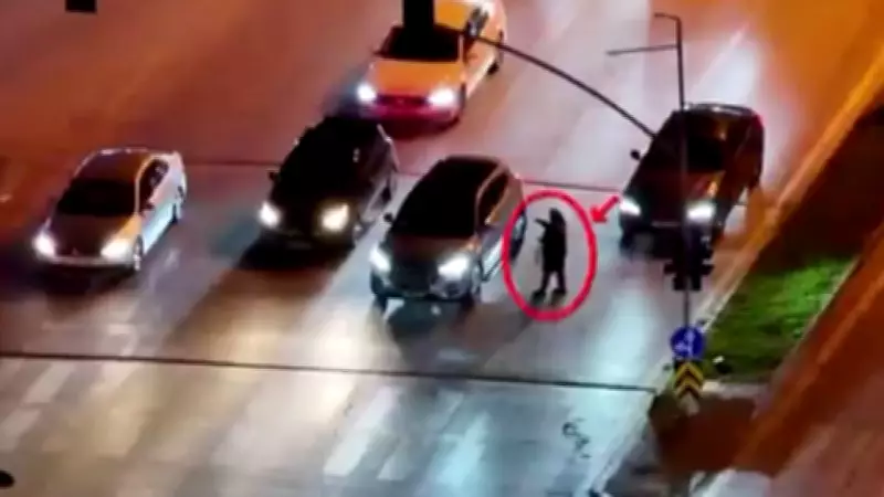 Gaziantep'te kavşaklarda dilenci ve satıcı operasyonu: 14 gözaltı