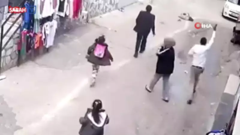 Gaziantep'te motosiklet küçük kıza çarpıp kaçtı: O anlar kamerada