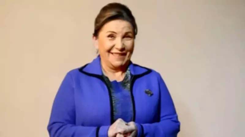 Gül Onat'tan korkutan açıklama: Dua edin! Kanser tedavisi görüyor