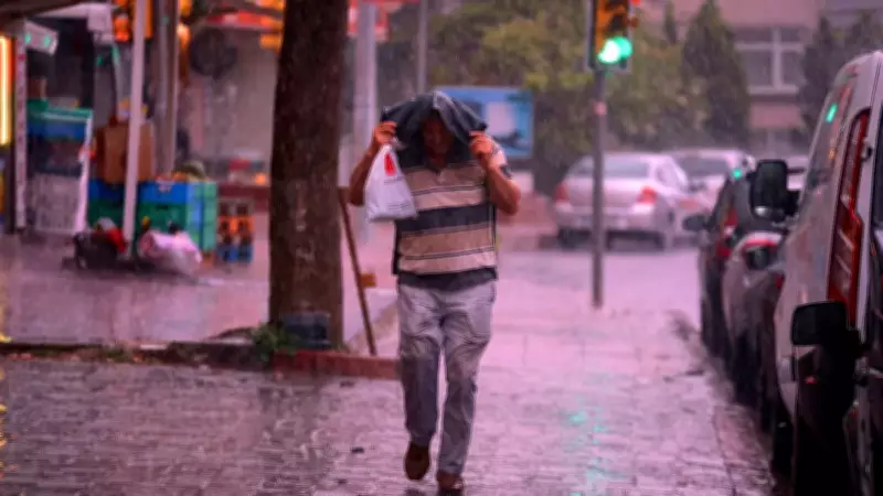 Hafta Sonu Fırtına Uyarısı: İstanbul, İzmir ve Ankara'da Saat Verildi