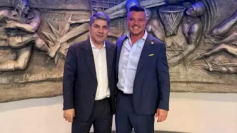 Hakan Safi'den Sadettin Saran'a kongre ziyareti