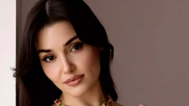 Hande Erçel Cannes'da İlk 10'a Giren Tek Türk Oyuncu Oldu