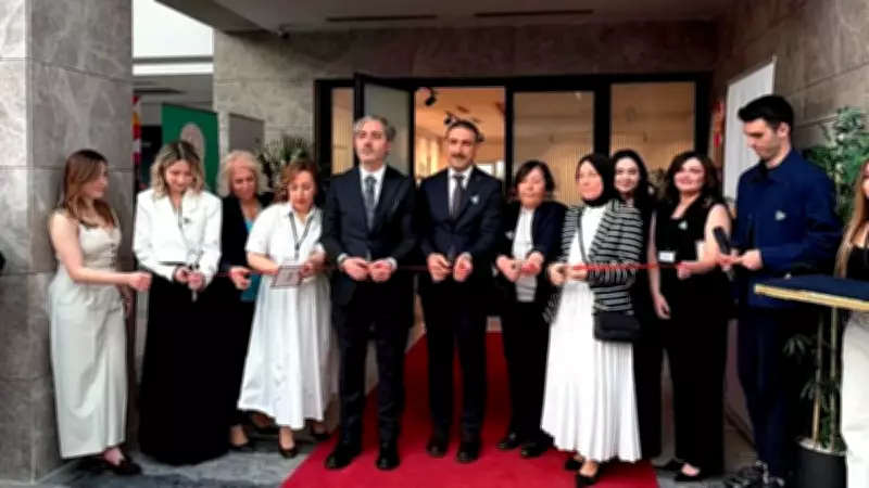 Kadın Emeğinin Sabrı ve İnceliği: Sentez Çini Sergisi Sanatseverlerle Buluştu