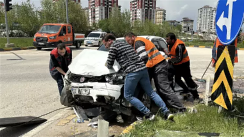 Kastamonu'da iki otomobil çarpıştı: 8 yaralı!