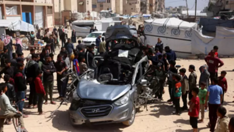Katil İsrail Gazze'de Aracı Hedef Aldı: 2 Emniyet Mensubu Hayatını Kaybetti