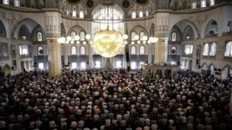 Kayseri Kurban Bayramı namazı saati 2026: Diyanet açıkladı, saat 05.51