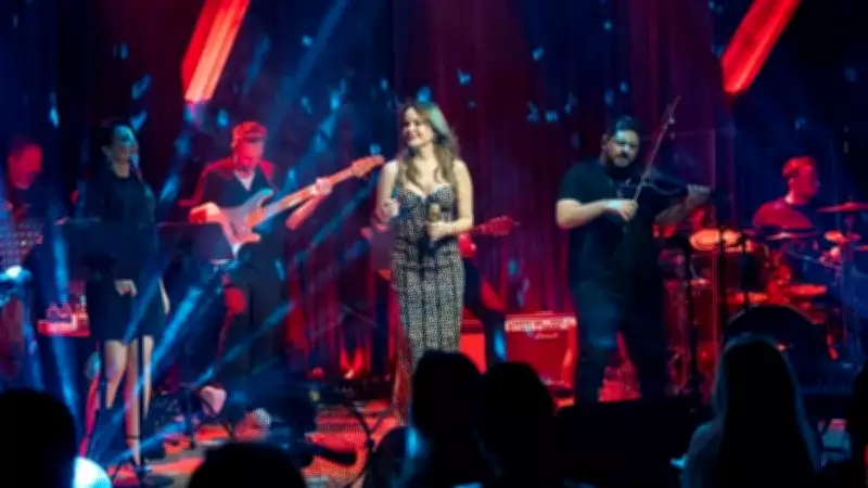 Kıbrıs'ta Bengü Rüzgarı: Sanatçı Hayranlarına Unutulmaz Gece Yaşattı