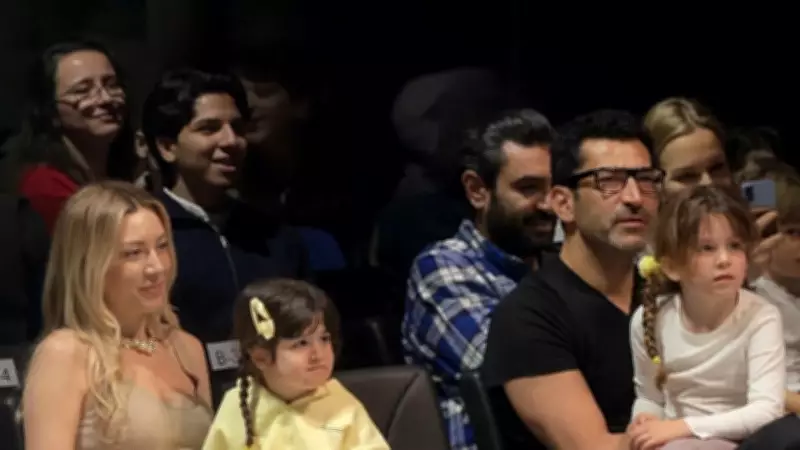 Kenan İmirzalıoğlu ve Sinem Kobal'dan aile saadeti karesi