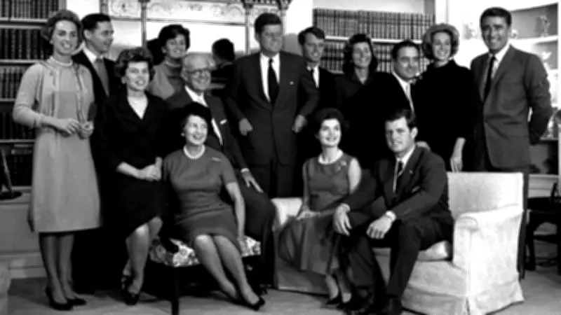 Kennedy Laneti: Suikastler, Kazalar ve Skandallarla Dolu Bir Aile Tarihi
