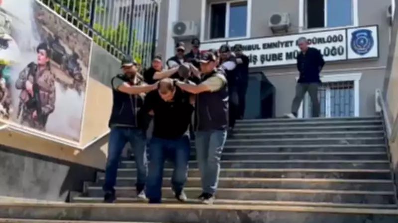 Küçükçekmece'de alacaklılarını öldürüp camdan attılar