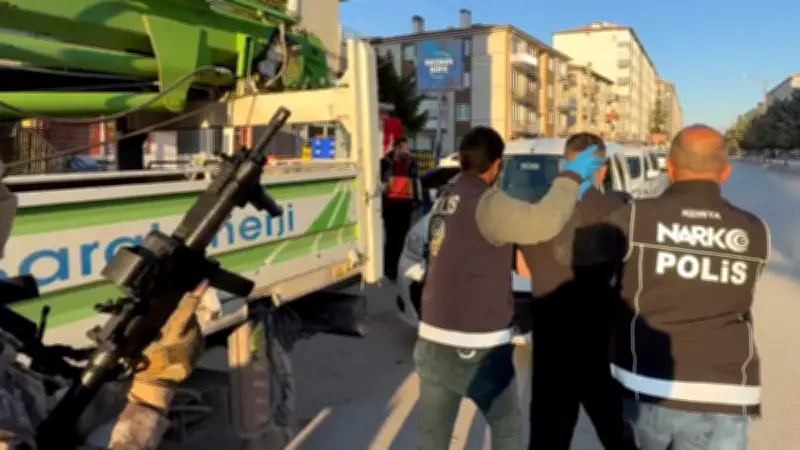 Konya'da sokak satıcılarına operasyon: 32 tutuklama