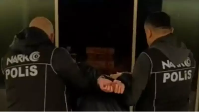 Kırmızı bültenle aranan uyuşturucu şüphelisi Mersin'de yakalandı