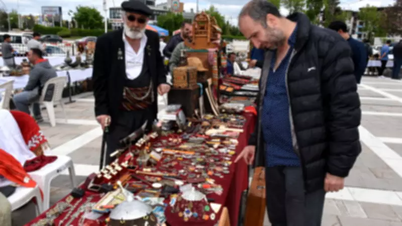 Malatya'da 5 ilden antikacıların ürünleri sergilendi