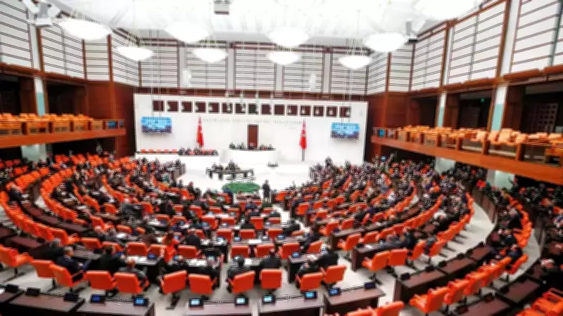 Meclis'ten fahiş site aidatına düzenleme: Yönetici tek başına belirleyemeyecek
