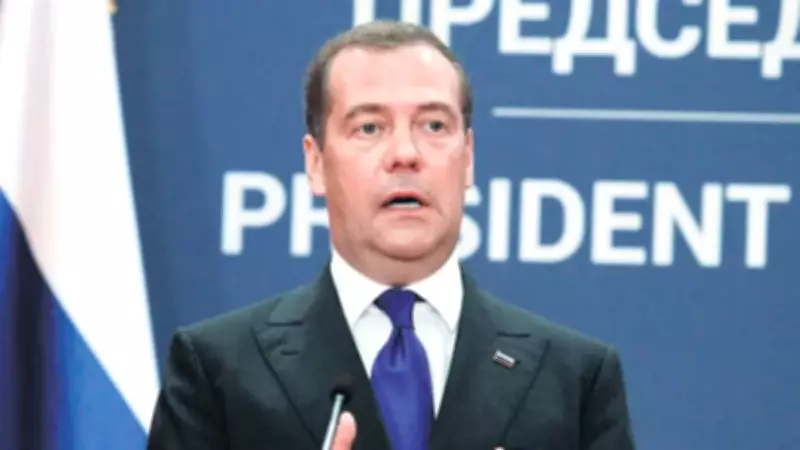 Medvedev: AB'yi aptallar yönetiyor, nükleer kıyamete hazırlıklı olmalıyız