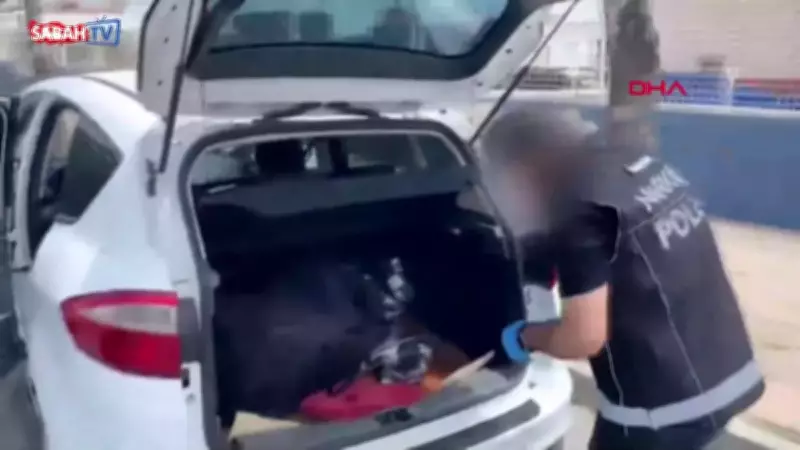 Mersin'de takipteki otomobilde 23 kilo 984 gram esrar ele geçirildi