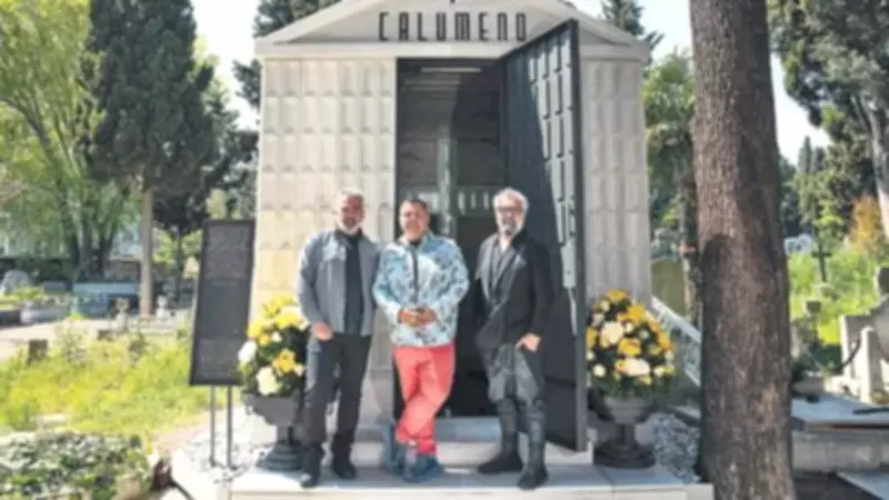 Mezarlıkta Belgesel Gösterimi: 'Thank You God for My Spoiler'