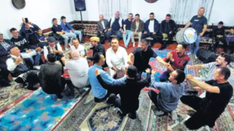 Mudurnu'da Geleneksel Birikme Gecesi Orta Oyunu Coşkusu