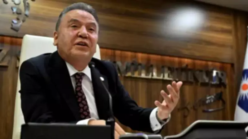 Muhittin Böcek'ten itiraf: Rüşvet talimatı Özgür Özel'den