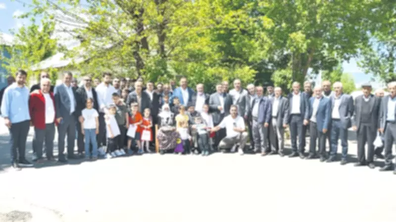 Muş'ta asırlık çınarların bayram sevinci: 75 yıllık mutlu evlilik