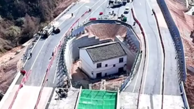 İnat uğruna otoyol ortasında kalmıştı: Çivi ev sahibi sonunda terk etti